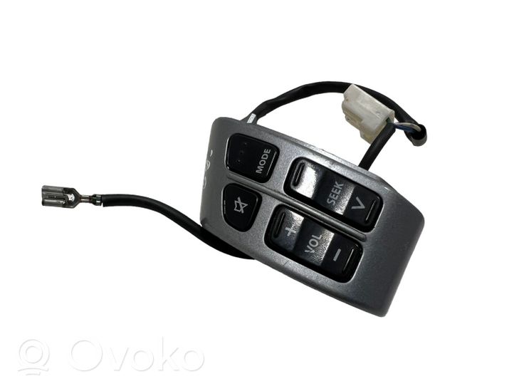 Suzuki Swift Przełącznik / Przycisk kierownicy 