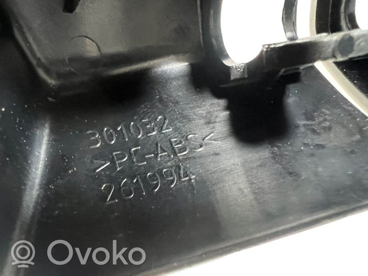 Ford Focus Drošības jostas dekoratīvā apdare 301032