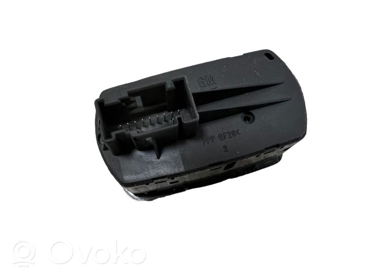 Opel Corsa E Sähkötoimisen ikkunan ohjauskytkin 13430017