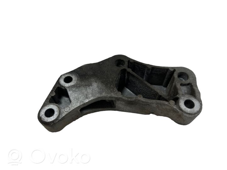 Opel Corsa E Support de boîte de vitesses 13185908