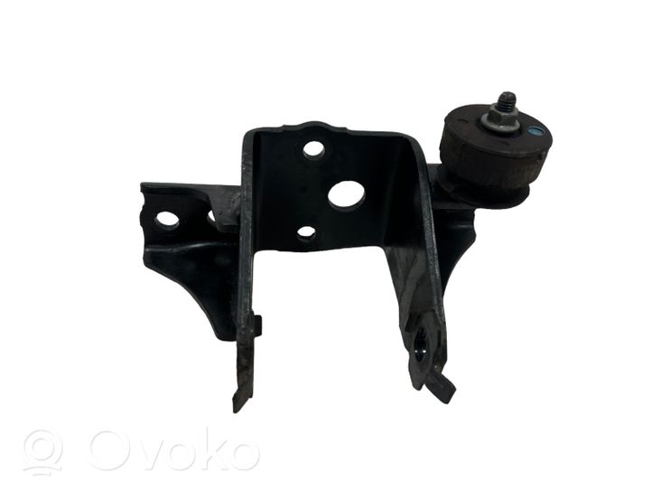 Toyota RAV 4 (XA40) Support, suspension du moteur 