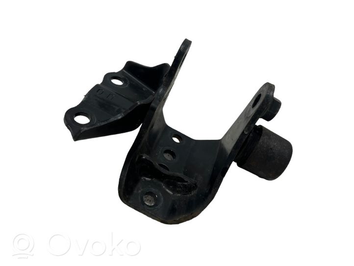 Toyota RAV 4 (XA40) Supporto di montaggio scatola del cambio 