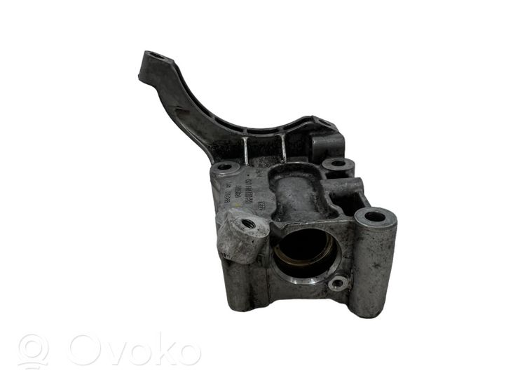 Audi A4 S4 B8 8K Staffa di montaggio del compressore dell’A/C 059145169AN