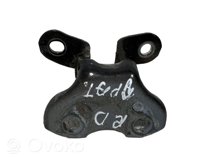 Toyota RAV 4 (XA40) Cerniera inferiore della portiera anteriore A046694