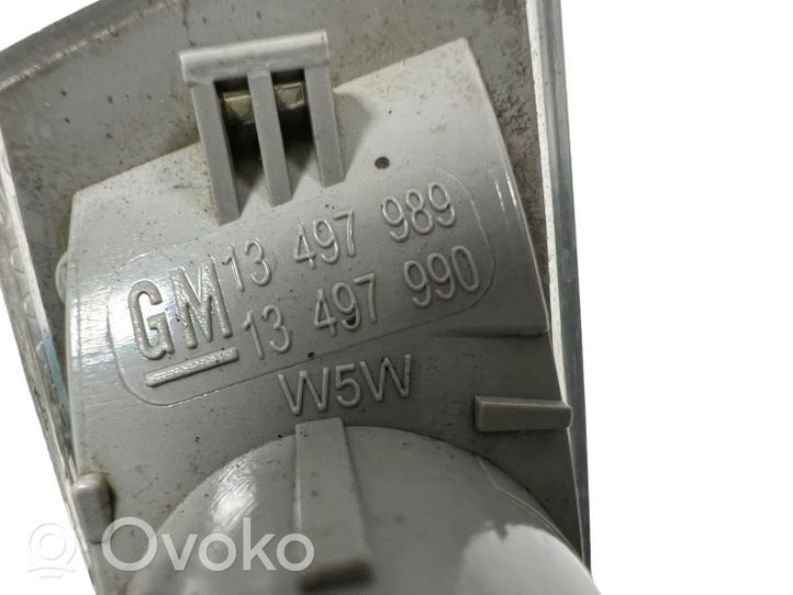 Opel Corsa E Etupuskurin suuntavilkku 13497990