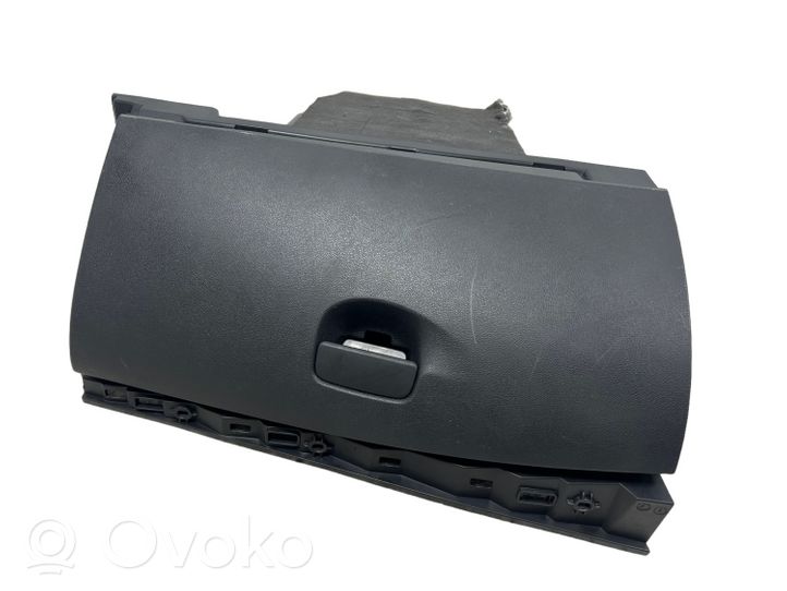 Renault Megane III Glove box set 681080020R