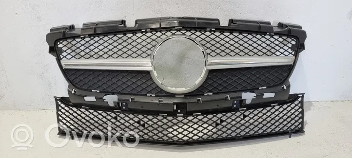 Mercedes-Benz SLK R172 Grille calandre supérieure de pare-chocs avant A1728880160