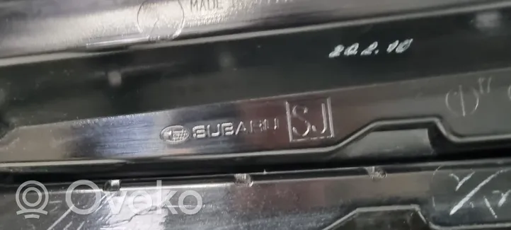 Subaru Forester SK Etupuskurin ylempi jäähdytinsäleikkö 91121SJ130