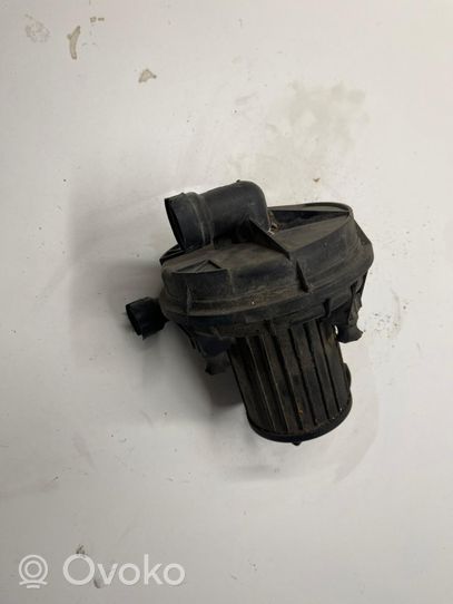 Volkswagen Golf IV Secondary air pump 06A959253B