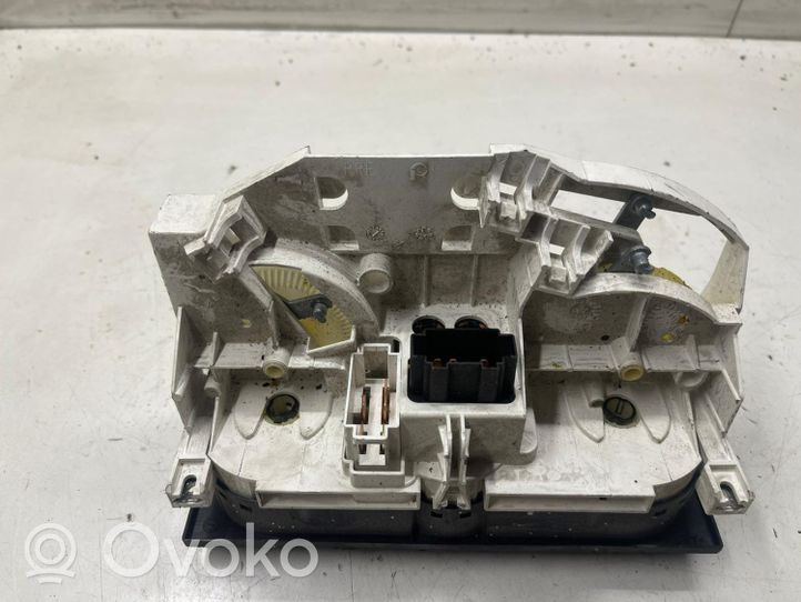 Volkswagen Golf IV Salona ventilatora regulēšanas slēdzis 1JO819045F