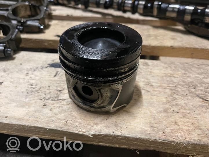 Hyundai Santa Fe Piston 