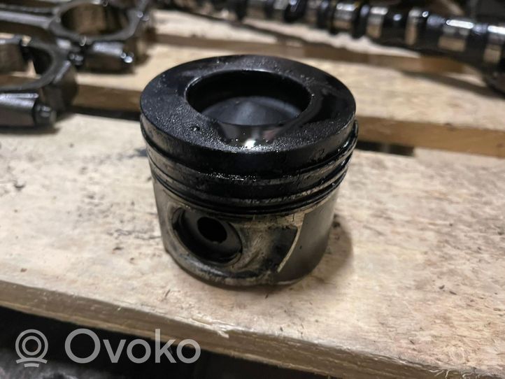 Hyundai Santa Fe Piston 