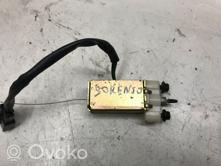 KIA Sorento Cable de apertura de la tapa del depósito de combustible 