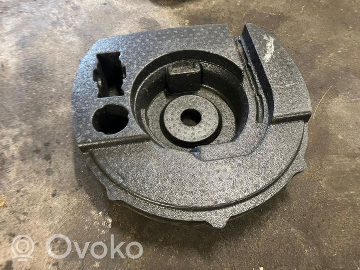 Nissan Qashqai+2 Rivestimento vano della ruota di scorta 849A7EY00A