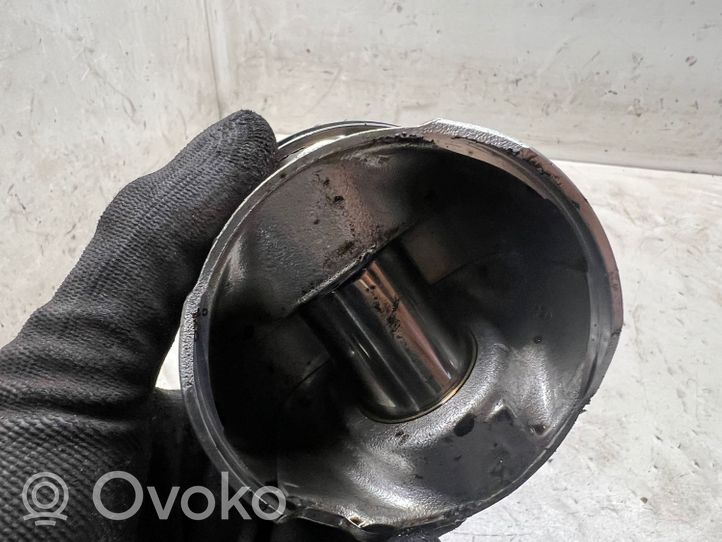 Hyundai Santa Fe Piston 