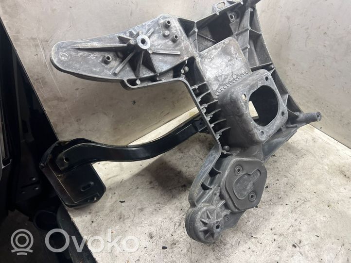 Volkswagen Touareg I Pedal de freno 7L0723142B