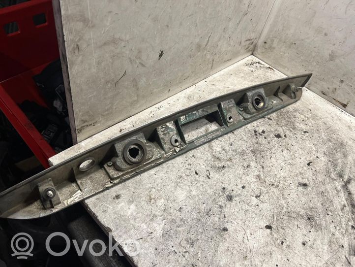 KIA Sorento Lampa oświetlenia tylnej tablicy rejestracyjnej 925003E0