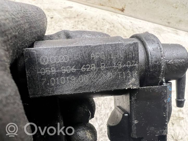 Audi A6 S6 C6 4F Solenoidinis vožtuvas 059906628B