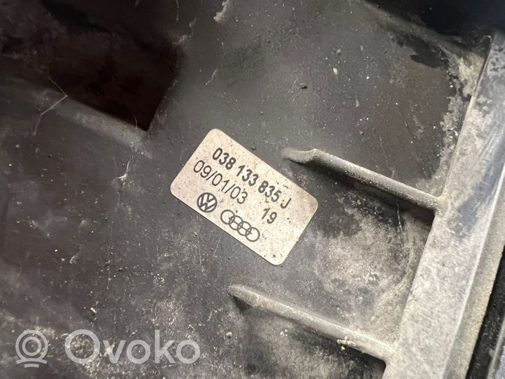 Audi A4 S4 B6 8E 8H Boîtier de filtre à air 038133835J