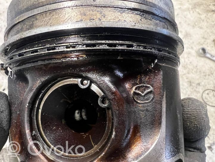 Mazda 6 Piston 