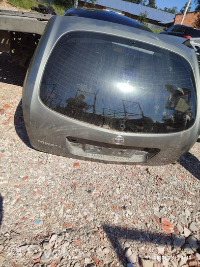 Nissan Primera Portiera di carico posteriore 