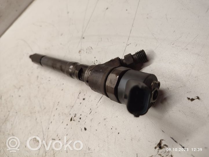 Hyundai Elantra Fuel injector 