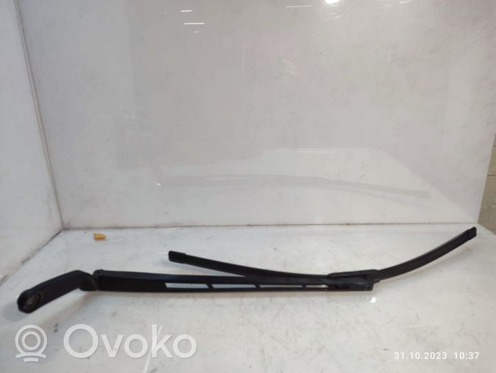 Audi Q7 4L Front wiper blade arm 