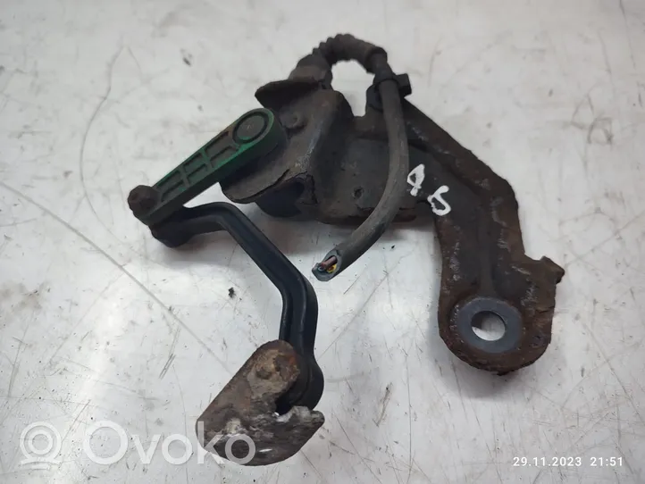 Audi A6 Allroad C6 Sensor de altura delantera de la suspensión neumática 4F0907503