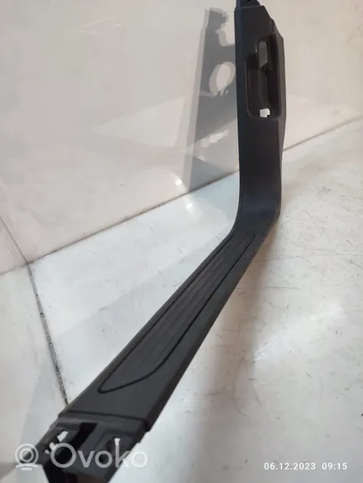 Volkswagen Touareg II Front sill trim cover 7P0863483