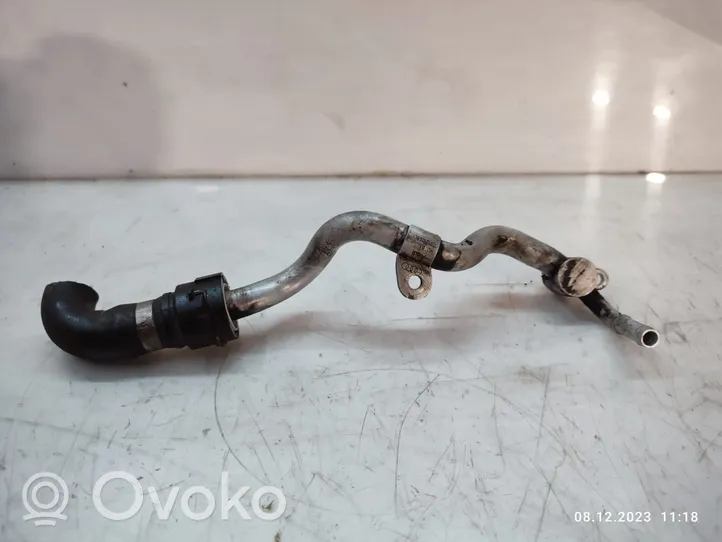 Volkswagen Touareg II Durite de refroidissement tube 059121069