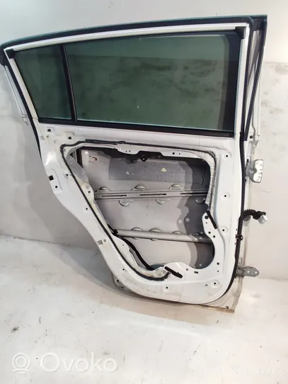 KIA Sportage Rear door 