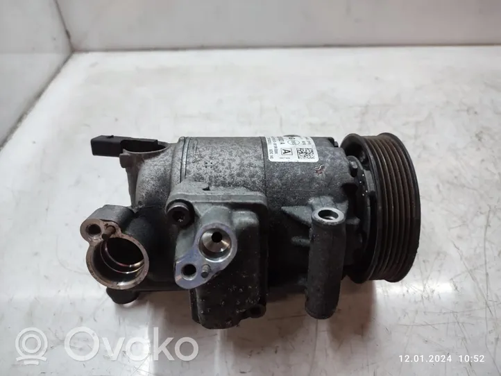 Volkswagen Tiguan Compressore aria condizionata (A/C) (pompa) 5N0820803A