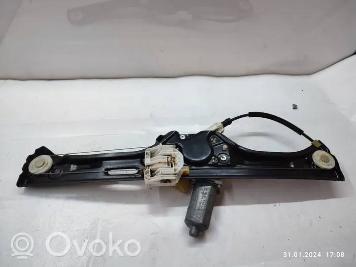 BMW X5 E70 Elektryczny podnośnik szyby drzwi tylnych 7137030S