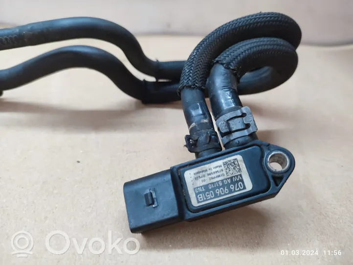 Volkswagen PASSAT CC Exhaust gas pressure sensor 076906051B