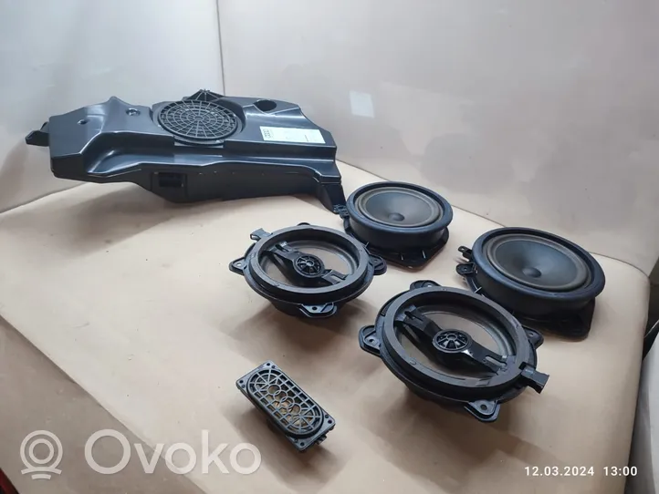 Audi A3 S3 8P Audio system kit 8P7035382