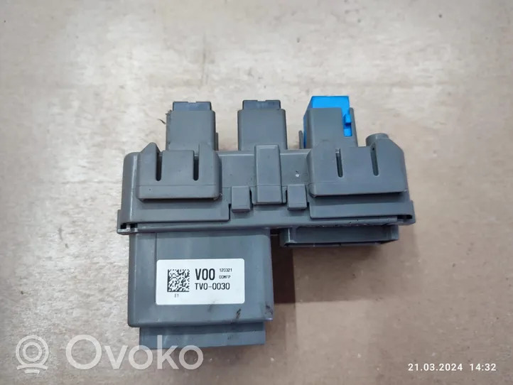 Honda Civic IX Module de fusibles TV00030