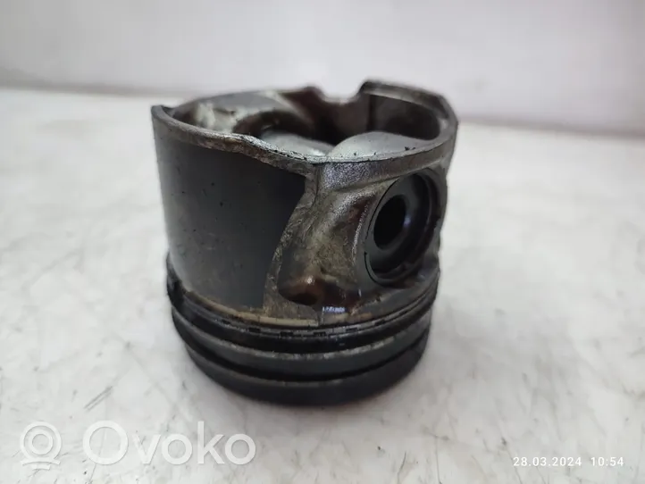 Hyundai Santa Fe Piston 