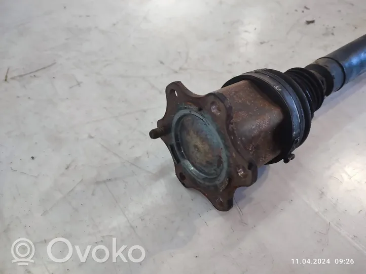 Volkswagen PASSAT B7 Front driveshaft 