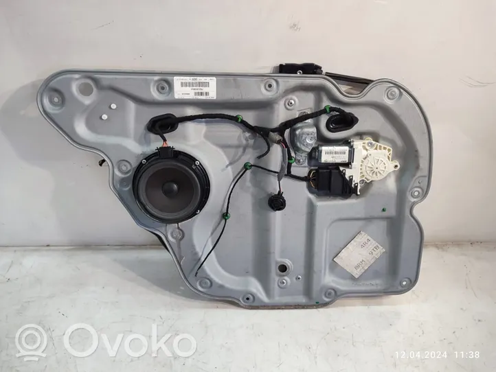 Volkswagen Touran I Elektryczny podnośnik szyby drzwi tylnych 1T0839729J