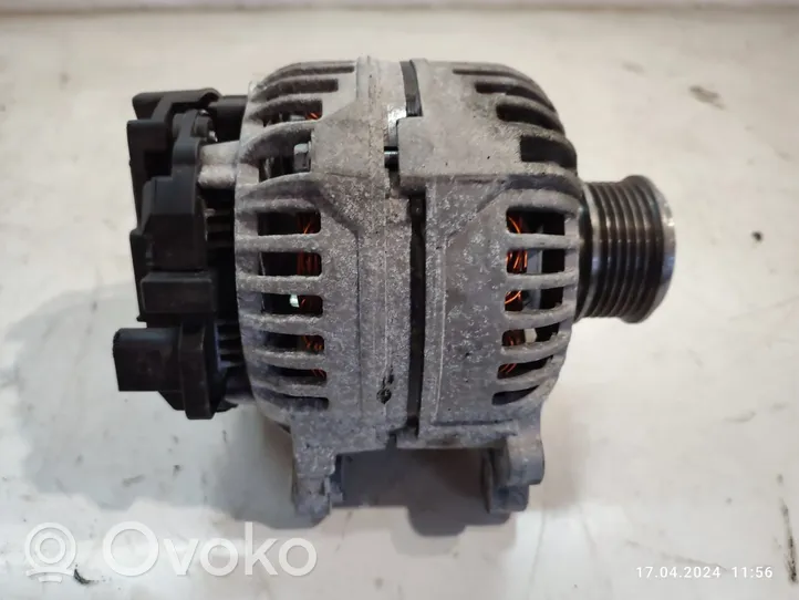 Volkswagen Touran I Generatore/alternatore 89212119