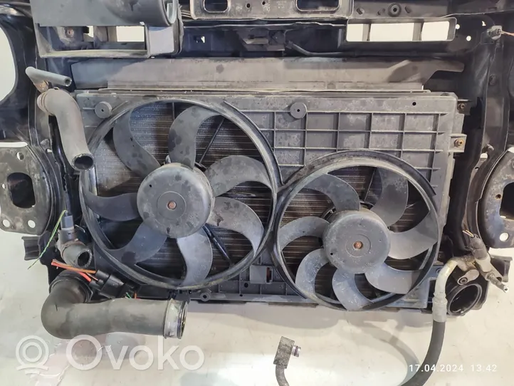 Volkswagen Touran I Radiatoru panelis (televizors) 1K0121253A