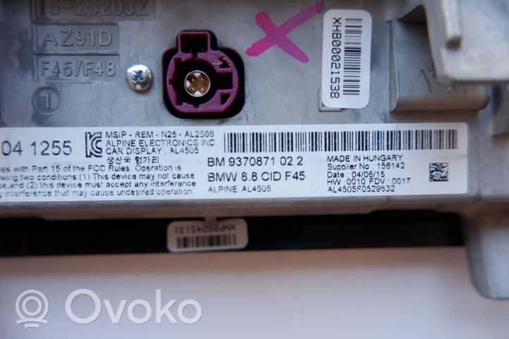 BMW 2 F46 Monitor / wyświetlacz / ekran 9370871