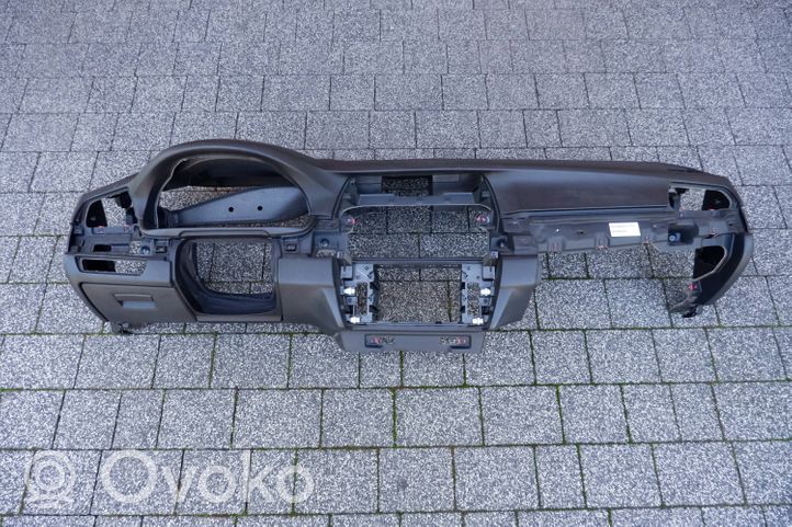 BMW 5 F10 F11 Tableau de bord 9166659