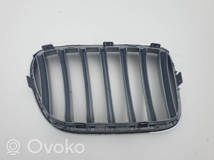 BMW X3 F25 Grille calandre supérieure de pare-chocs avant 7210725