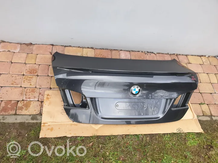 BMW 5 F10 F11 Lava-auton perälauta 