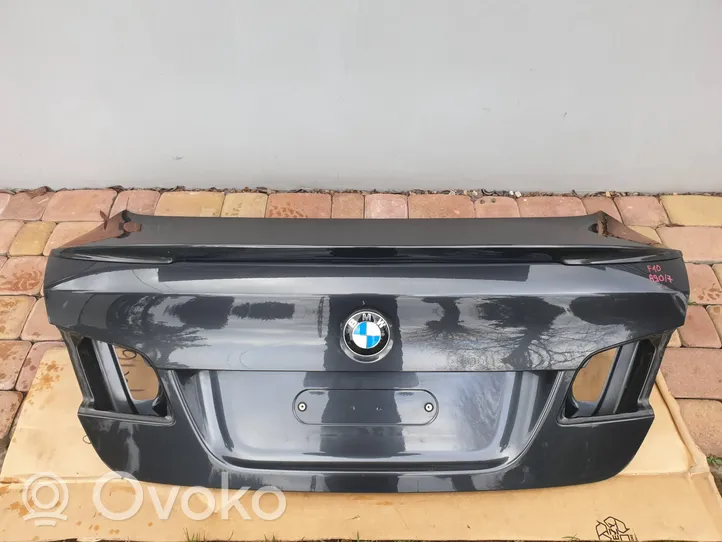 BMW 5 F10 F11 Lava-auton perälauta 