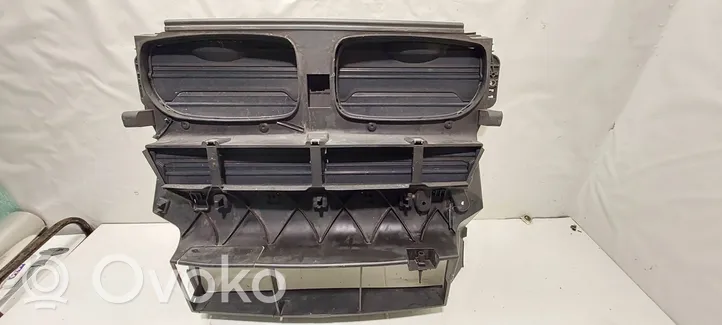 BMW X5 E70 Intercooler air guide/duct channel 51667177876