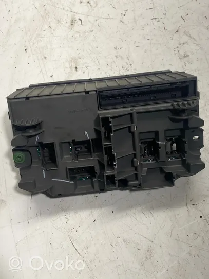 BMW X6 E71 Module de fusibles 518966010B