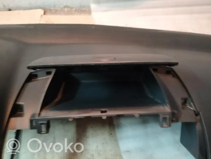 Toyota Corolla Verso E121 Panel de instrumentos 55302-0F010