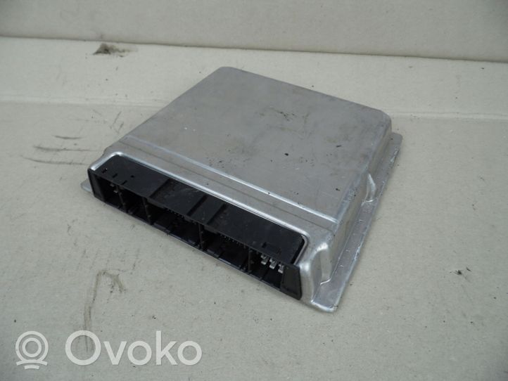 Mercedes-Benz C W203 Variklio valdymo blokas A1111532779